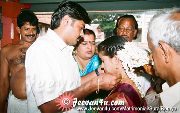 Suraj Remya Marriage Pictures - Thalikettu